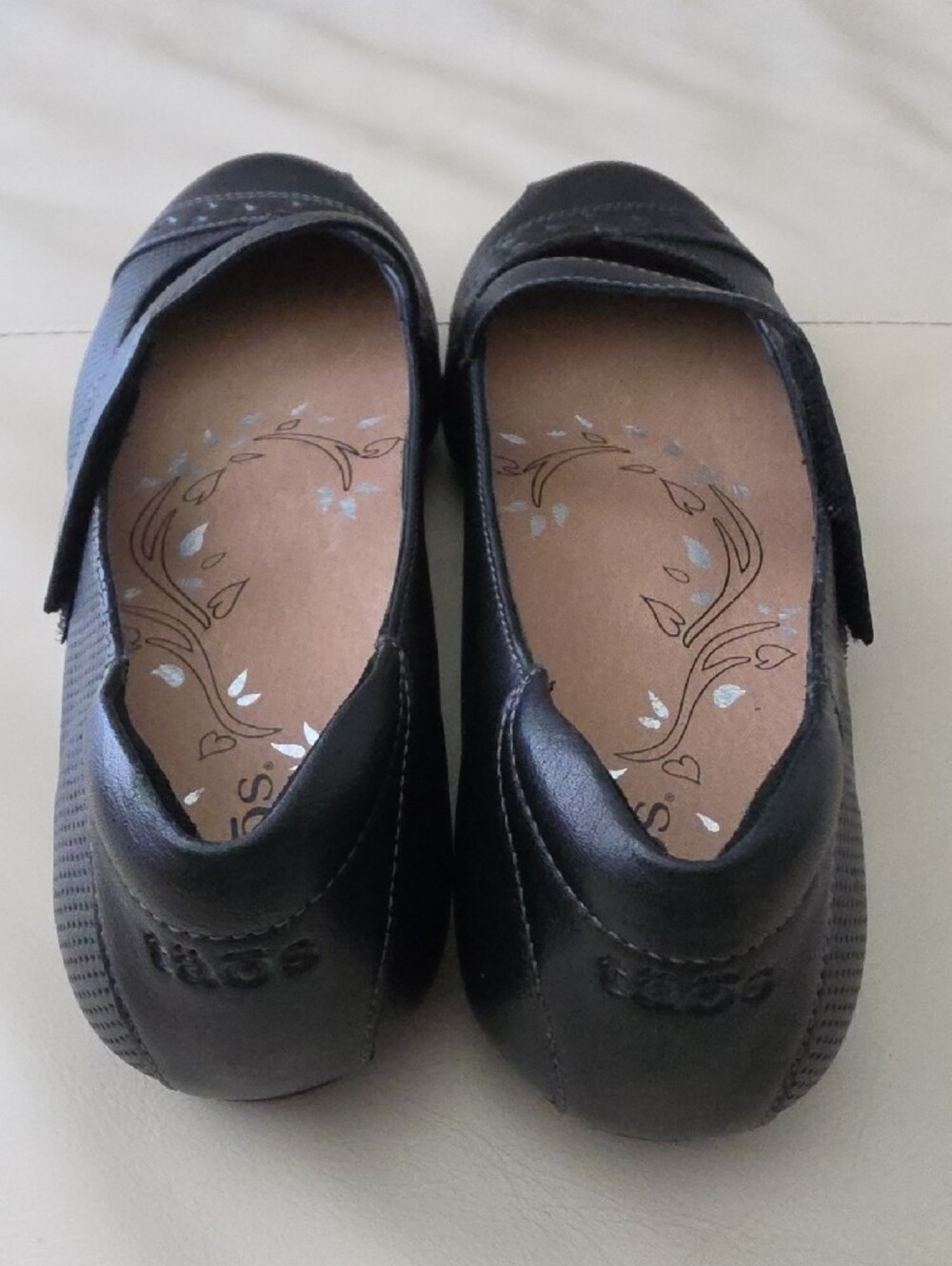 Taos Scamp Leather Mary Jane Flats with Velcro Cross Strap Nwot - Picture 11 of 13